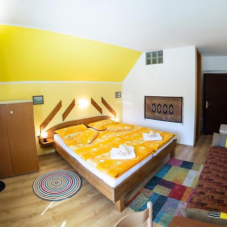 Apartments And Rooms Razen Bohinj Eksteriør bilde